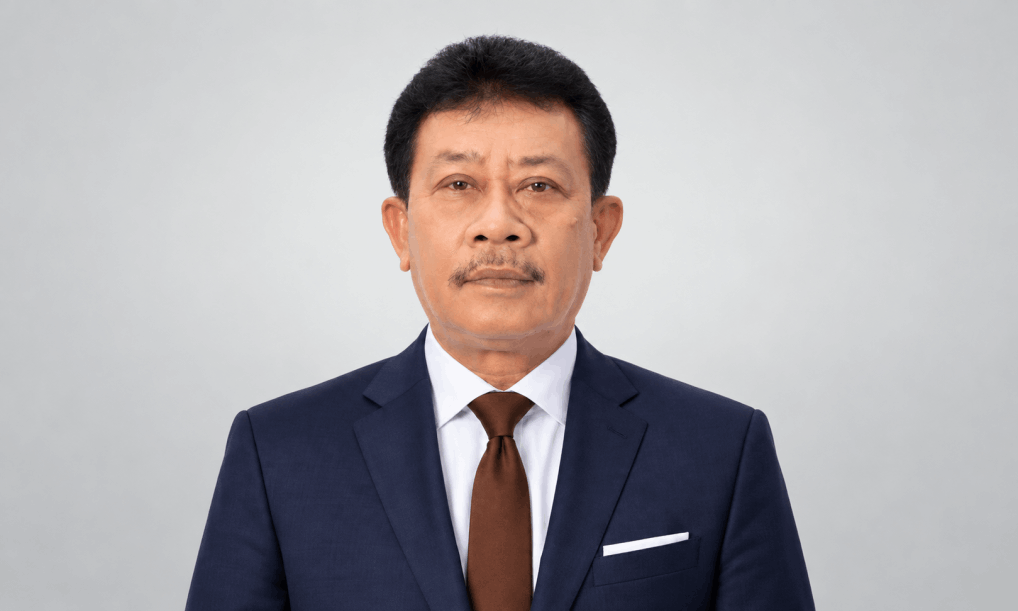 นายชัชลินทร์ โยธาทิพย์
